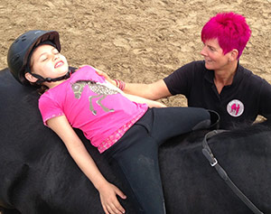 Heilpädagogische Förderung mit Pferd